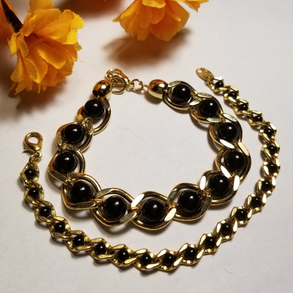 Pretty VTG Bracelets - Picture 2 of 5